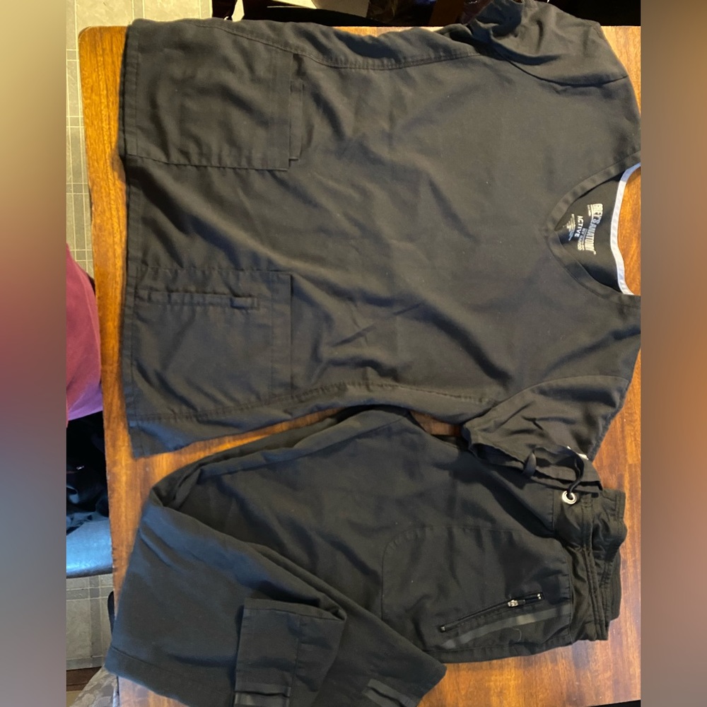 Women’s Greys Anatomy scrub set